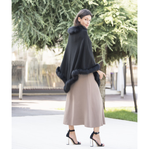 Capa tip Poncho lana 100% neagra cu blana naturala vulpe