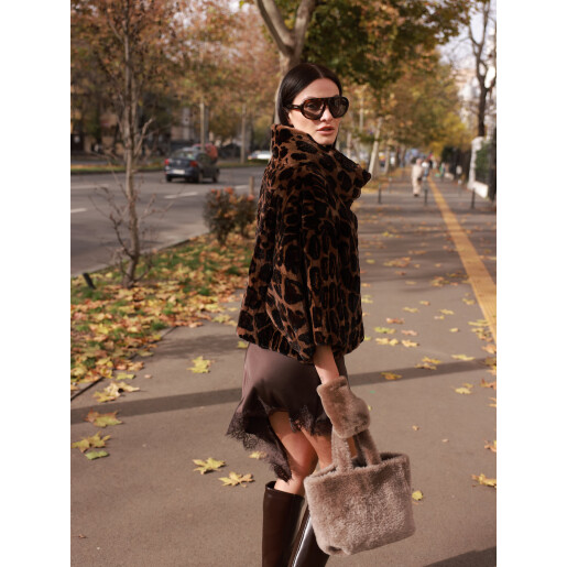 Jacheta blana naturala vizon, animal print, 50cm