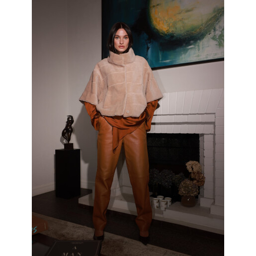 Jacheta maneci 3/4 blana tip lana