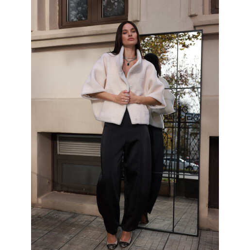 Jacheta blana tip lana miel Australian 