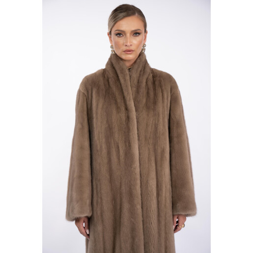 Haina blana naturala vizon, guler tip kimono, dark pastel, 130cm