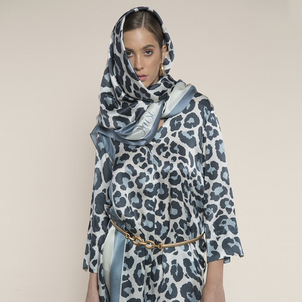 Esarfa matasa naturala 100% animal print blue eyes, 130x130cm
