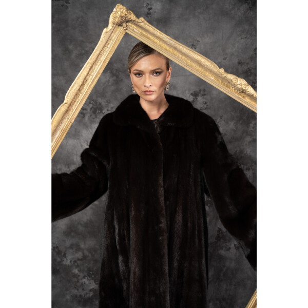 Allure Noir Amber | Haină de Vizon (Nurcă) Premium Brun Închis Tip Mantou guler regal 125cm| PAISI Art Fur  