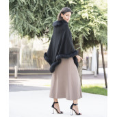 Capa tip Poncho lana 100% neagra cu blana naturala vulpe