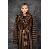 Allure Grace Haină Lungă din Vizon Premium cu Cordon în Talie,  Rever Dublu, Chocolate, 110 cm| PAÏSI Art Fur
