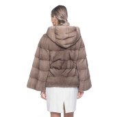 Haina blana vizon/nurca, cu gluga, bej pastel, 65 cm 