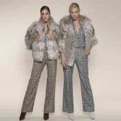 Haina blana naturala lynx, selectie speciala, gluga ampla, 65cm